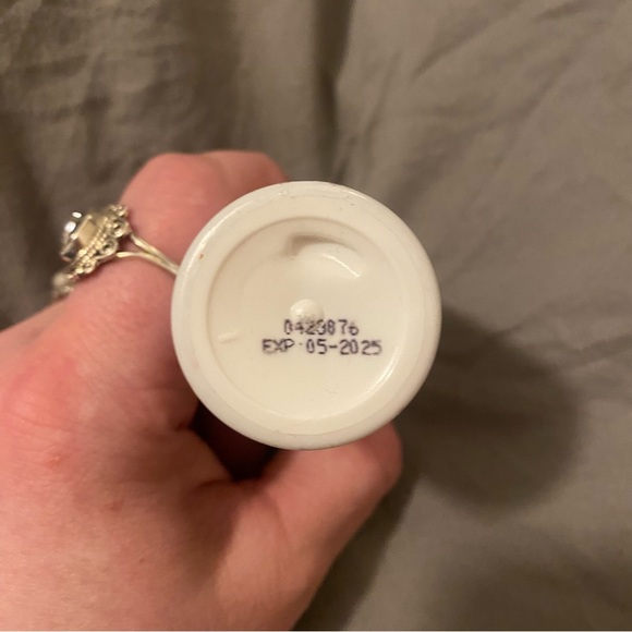 Supergoop SPF 40 Setting Spray—Unopened/NWOT - Picture 4 of 5